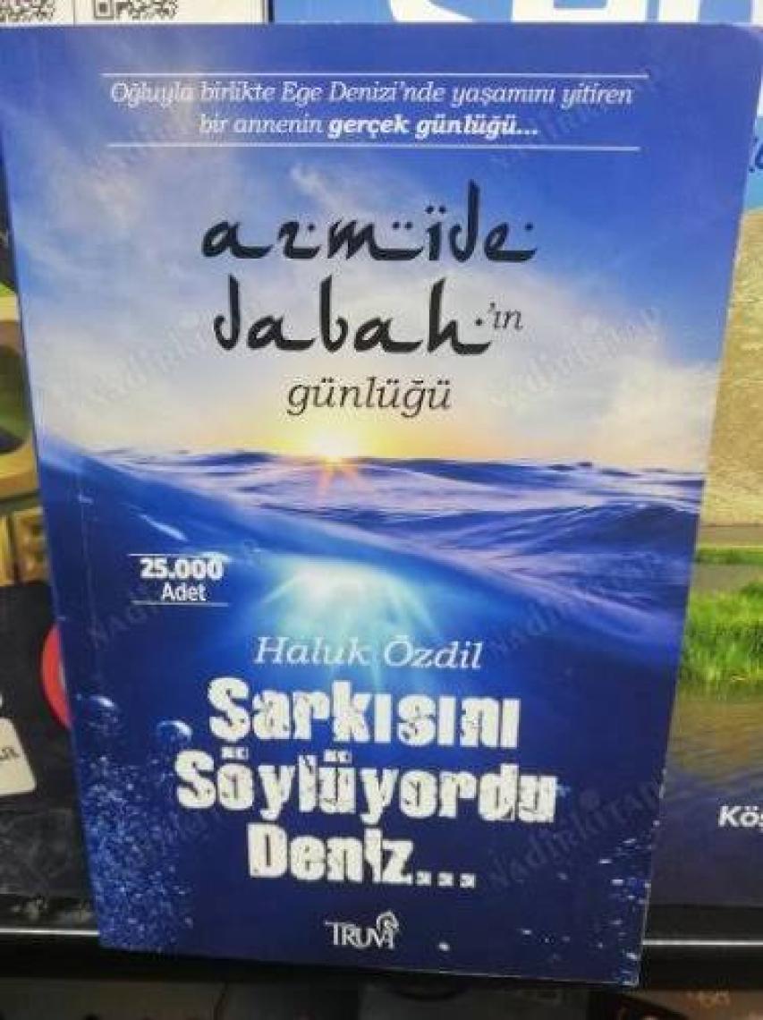 Şarkısını Söylüyordu Deniz…