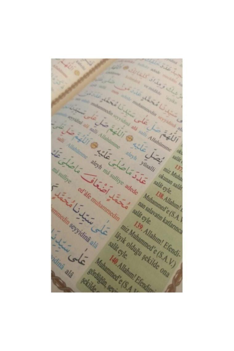 Delâilü'l Hayrât Salavât-ı Şerifeler Ortaboy 3'özellikli Kelime Kelime Türkçe Okunuşlu Ve Mealli