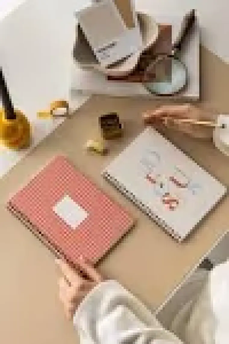 Paperora A5 Spiralli Karton Kapak Kareli Okul Defteri 80 Yaprak 2'li Set - Ders Programlı - Kırmızı