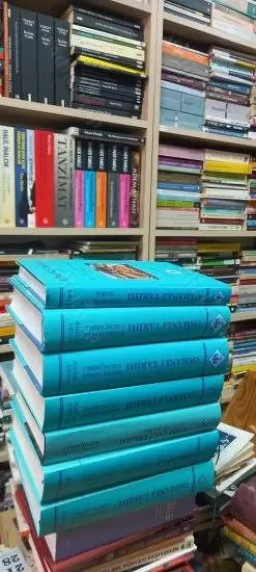 Osmanlı Tarihi 2. Cilt İstanbul'Un Fethinden Kanuni Sultan Süleyman'In Ölümüne Kadar-İsmail Hakkı Uzunçarşılı