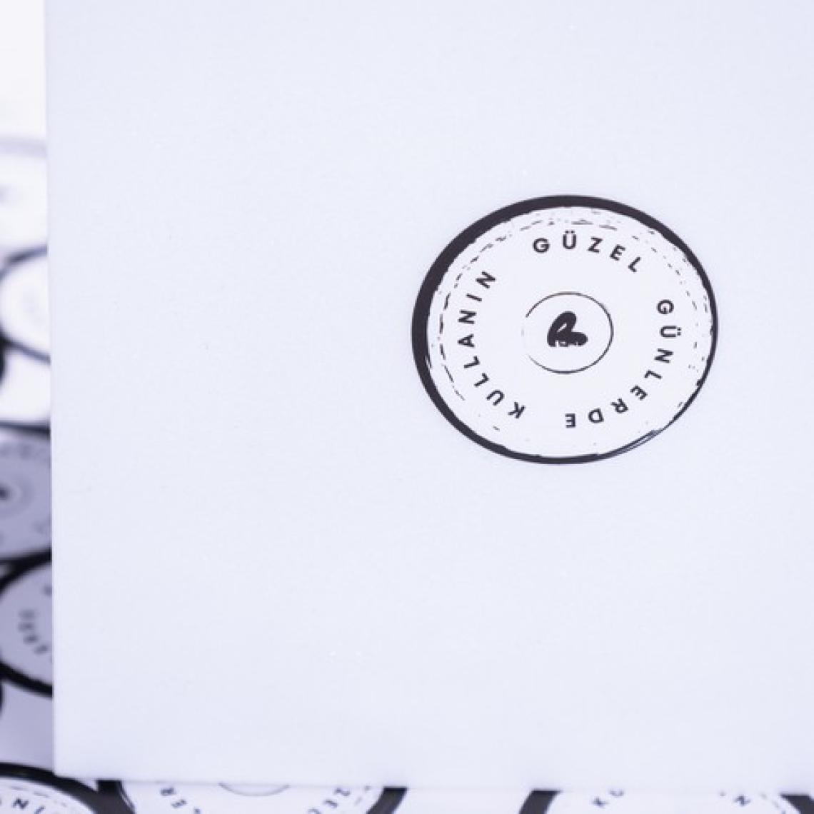 Bimotif Paketlemeye Özel 350 Adet Vintage Sticker, Güzel Günlerde Kullanın