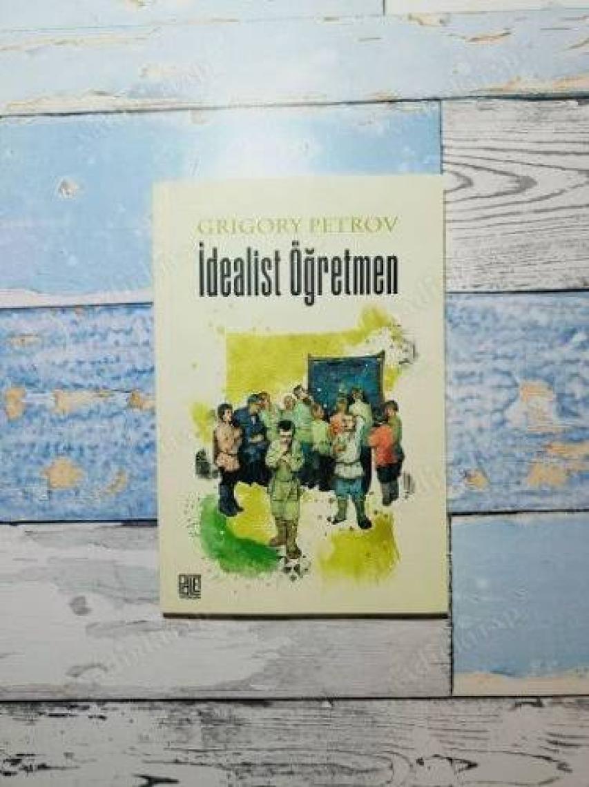 Palet Yayınları İdealist Öğretmen