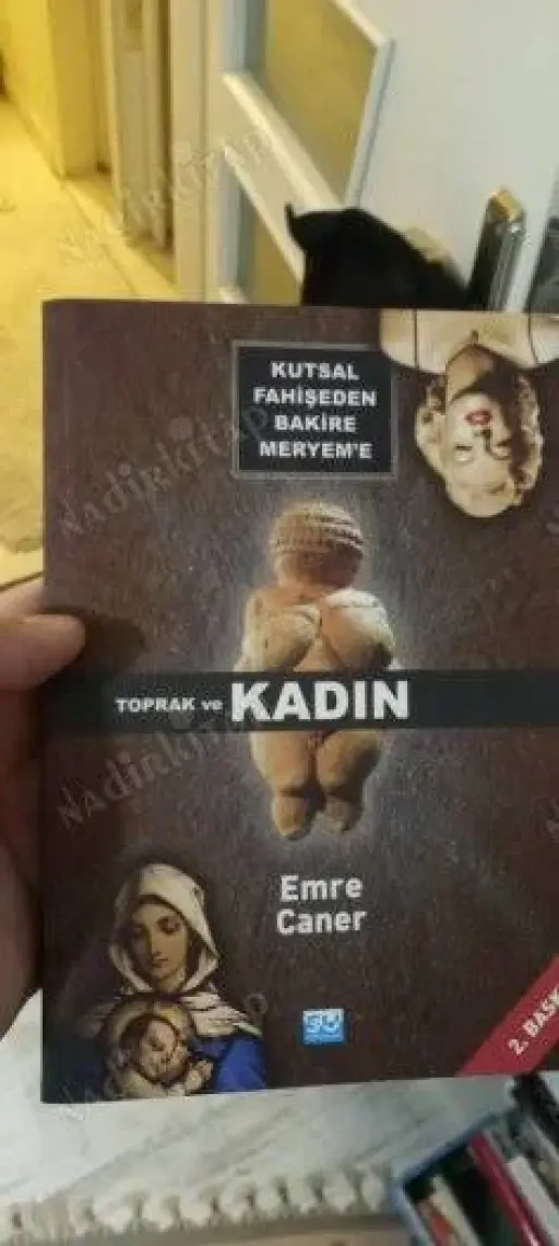 Kutsal Fahişeden Bakire Meryeme Toprak Ve Kadın