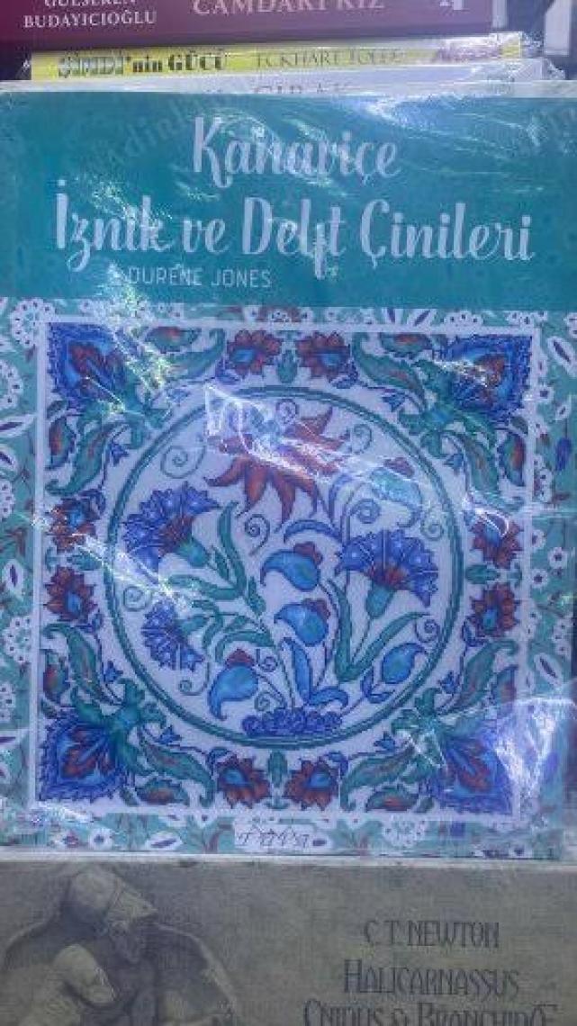Kanaviçe Iznik ve Delft Çinileri