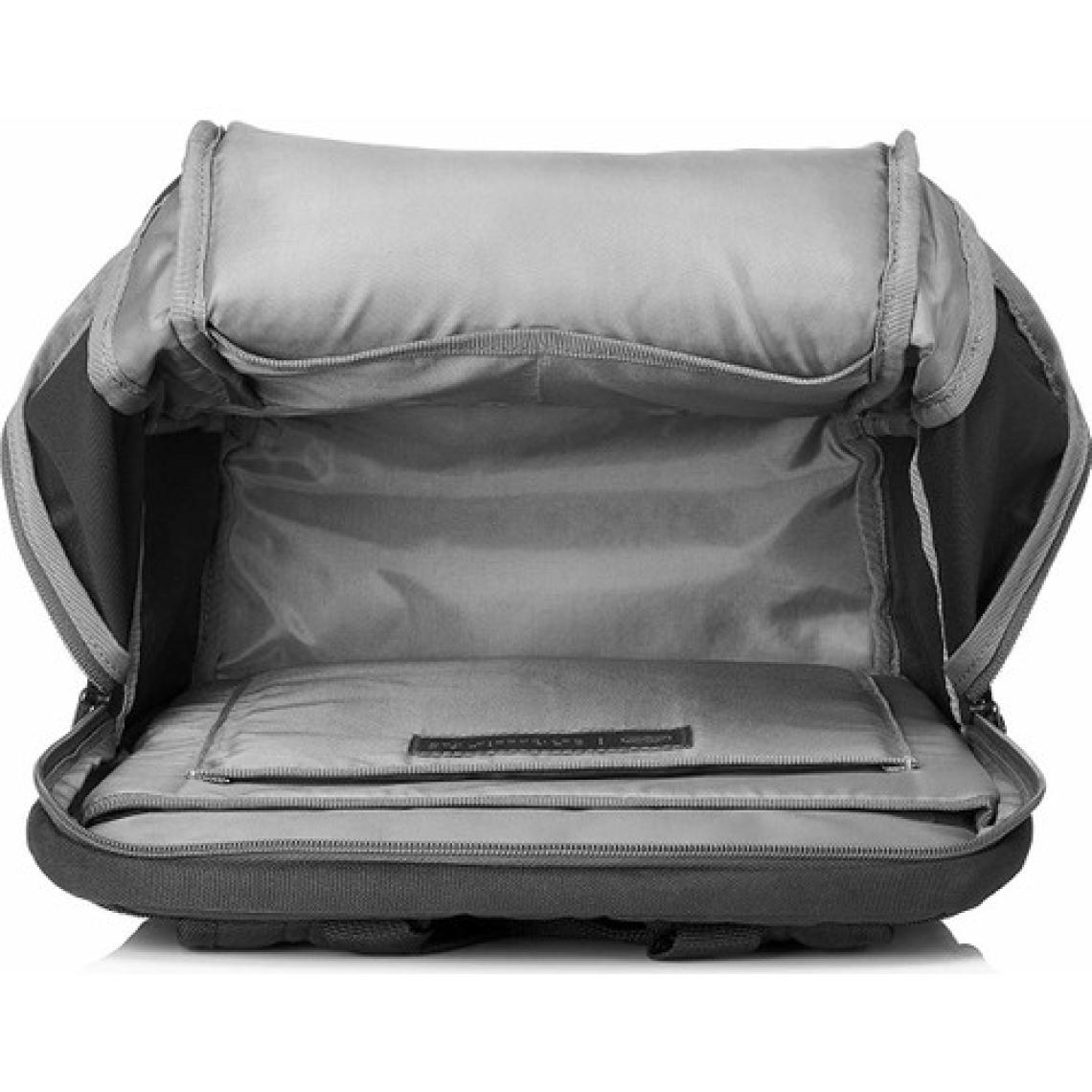 HP Commuter 15.6" Siyah Notebook Sırt Çantası 5EE91AA