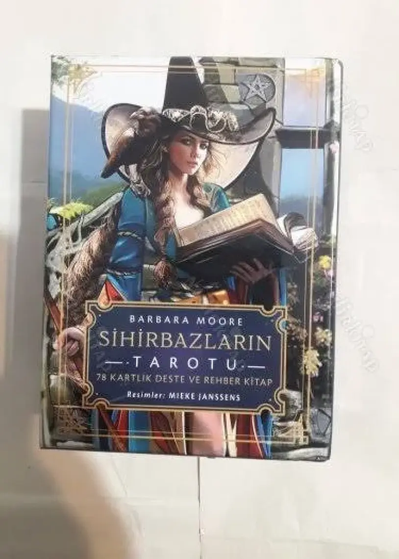 Butik Yayınları Sihirbazların Tarotu - 78 Kartlık Deste ve Rehber Kitap
