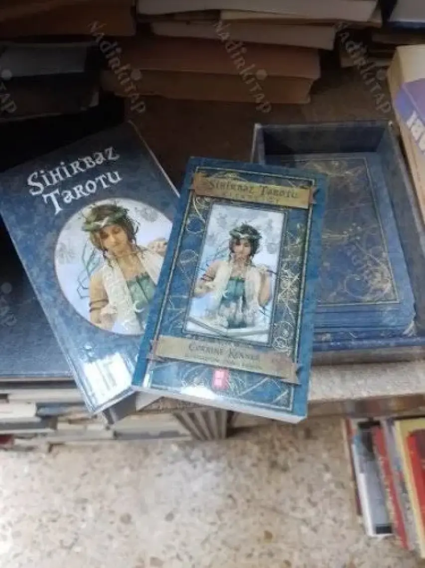 Butik Yayınları Sihirbazların Tarotu - 78 Kartlık Deste ve Rehber Kitap