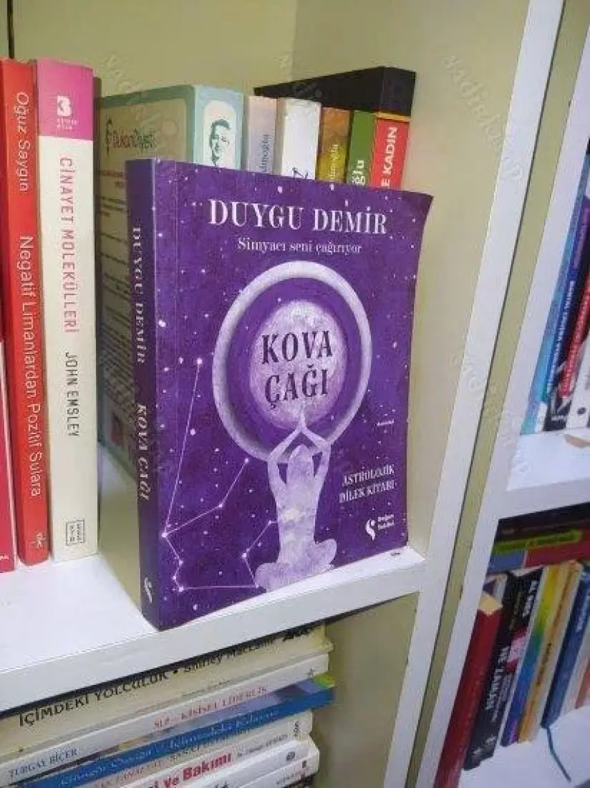 Kova Çağı Astrolojik Dilek Kitabı - Duygu Demir