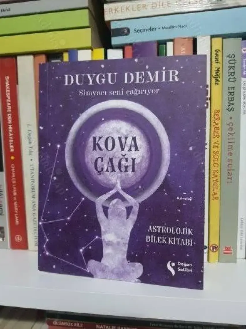 Kova Çağı Astrolojik Dilek Kitabı - Duygu Demir