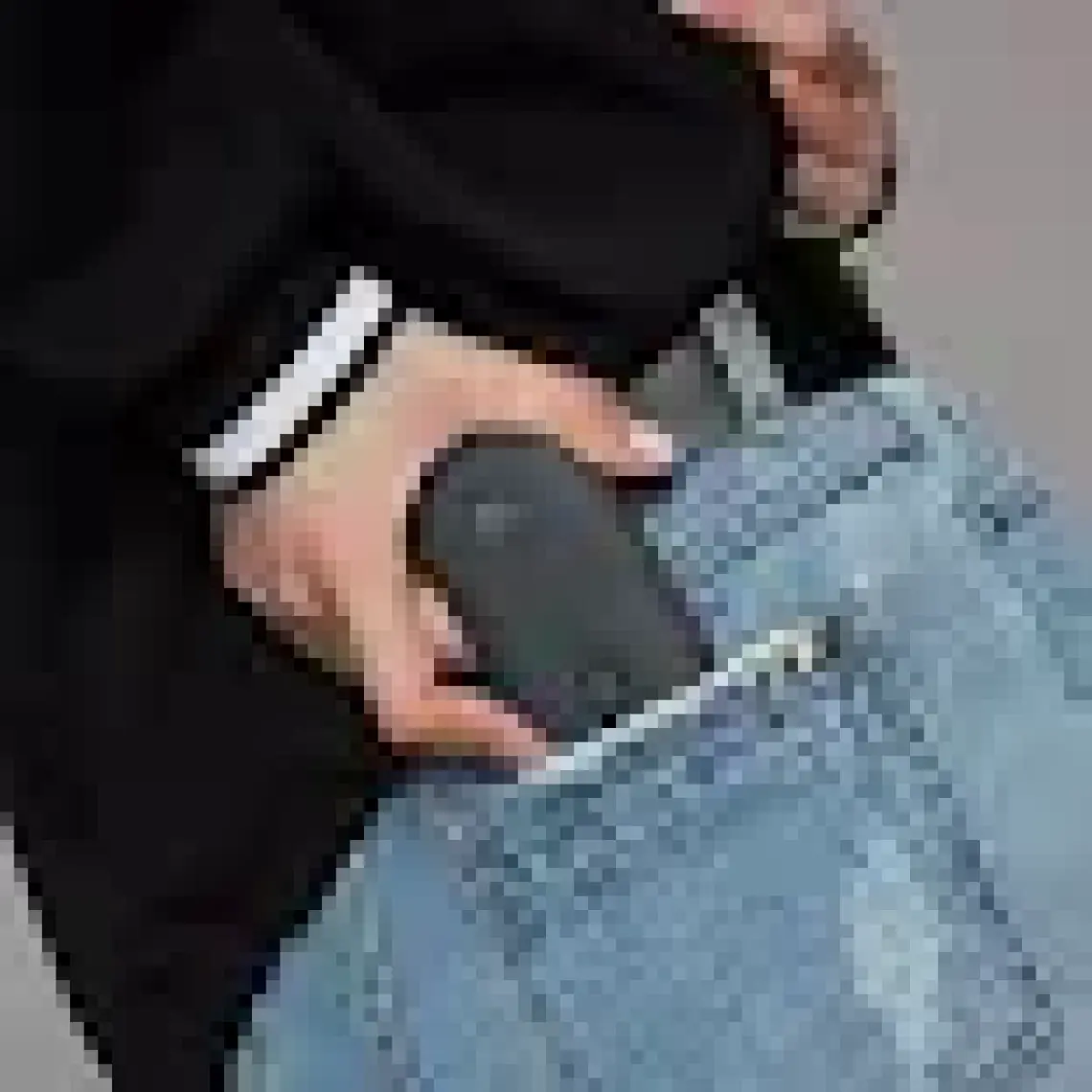 Logitech M350 Pebble Sessiz Kablosuz Kompakt Mouse - Siyah
