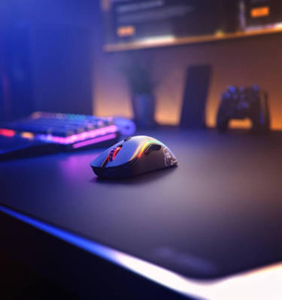Glorious Model D- Minus Kablosuz Mat Beyaz Orta/Küçük El RGB Oyuncu Mouse GLO-MS-DMW-MW