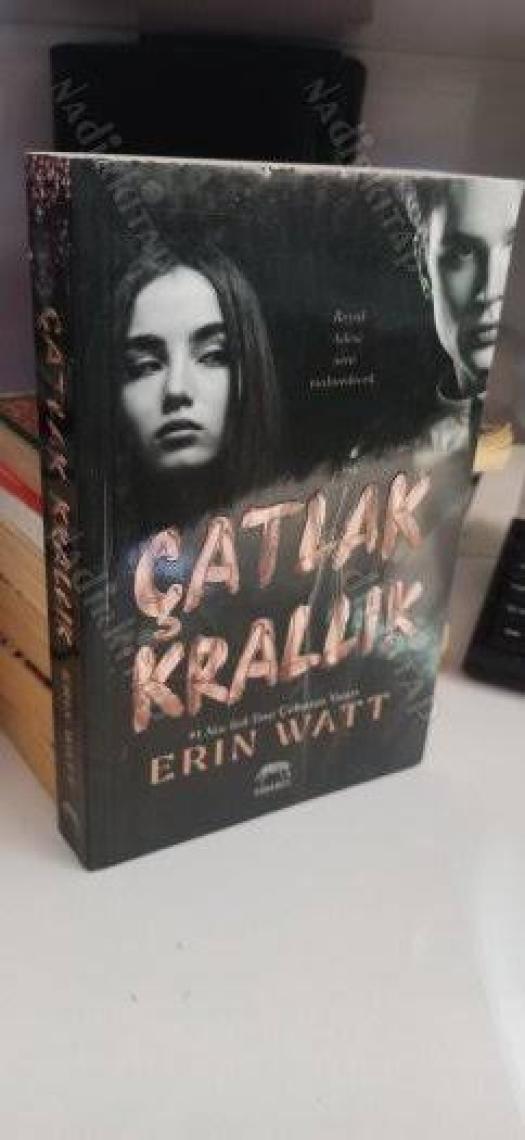 Çatlak Krallık - Erin Watt
