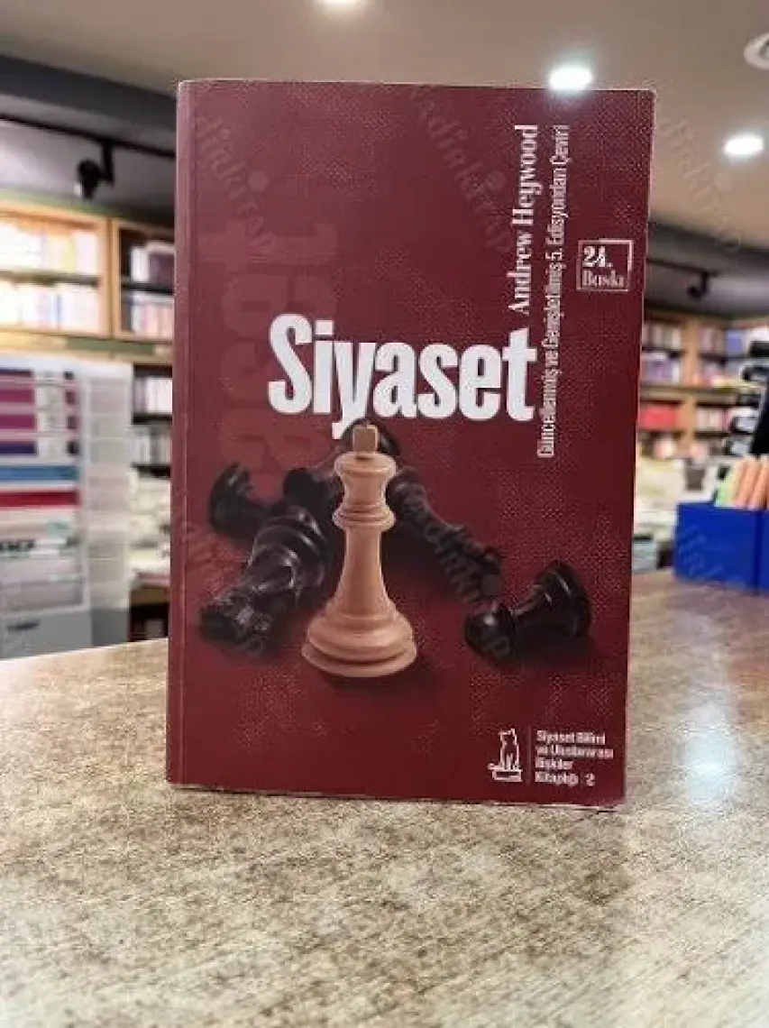 Siyaset - Andrew Heywood