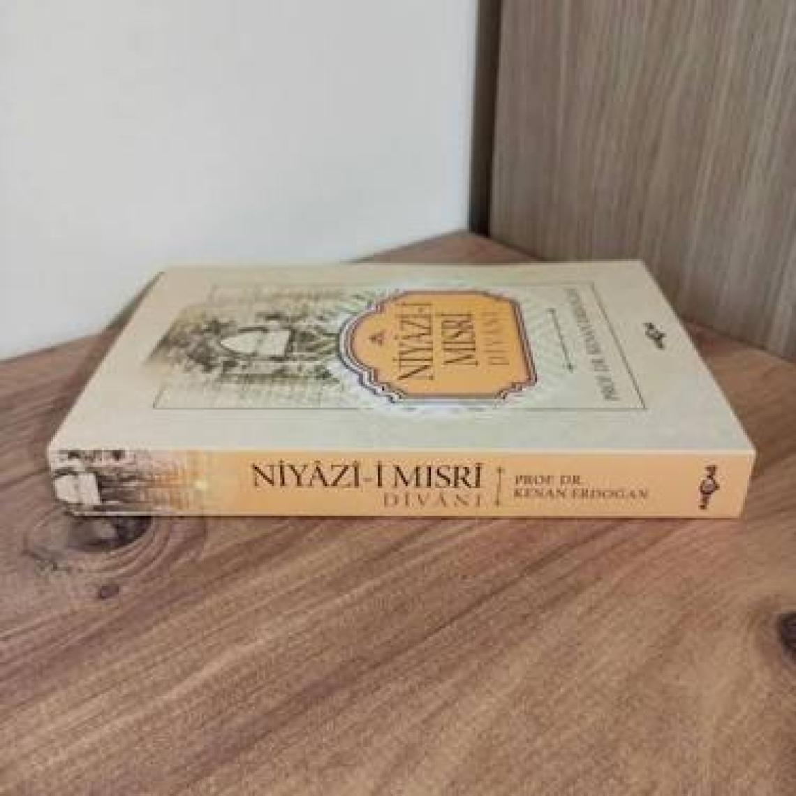 Akçağ Yayınları Niyazi-I Mısri Divanı - Kenan Erdoğan