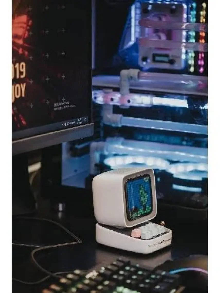 Divoom Ditoo Pro Piksel Ekranlı Beyaz Bluetooth Hoparlör