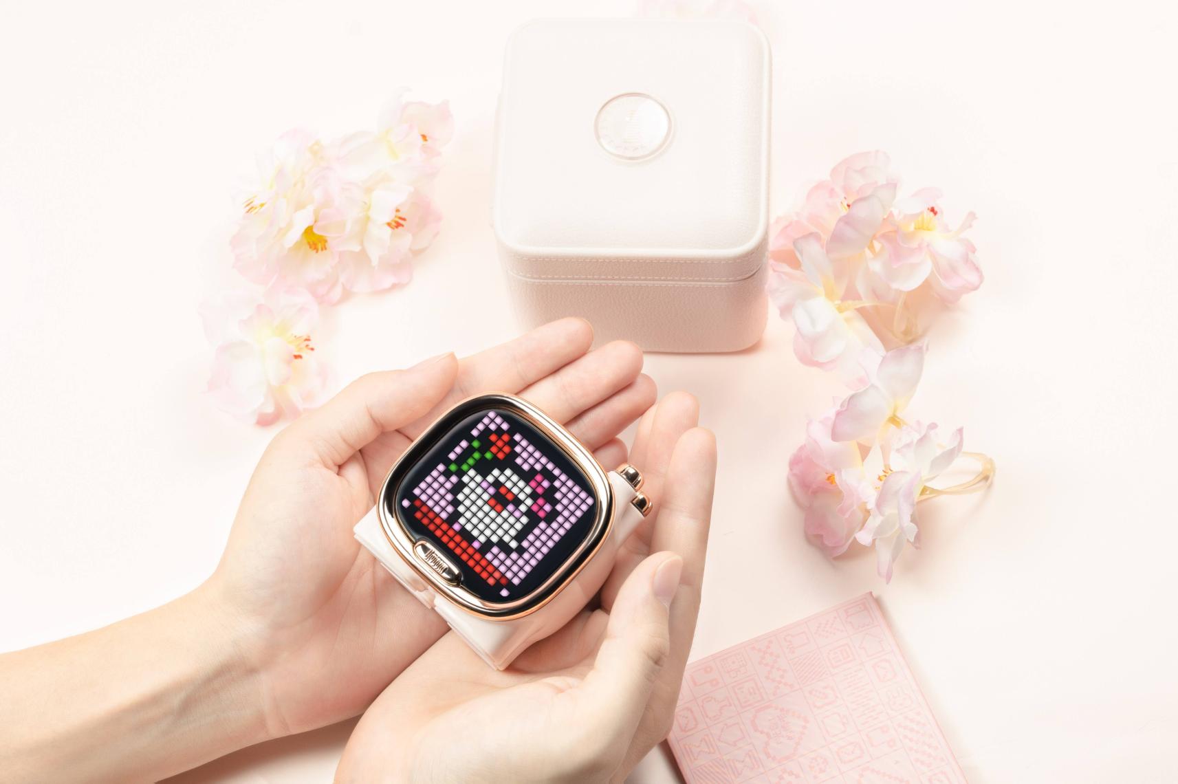 Divoom Zooe Pembe 16X16 Piksel LED Ekranlı Taşınabilir Bluetooth Hoparlör