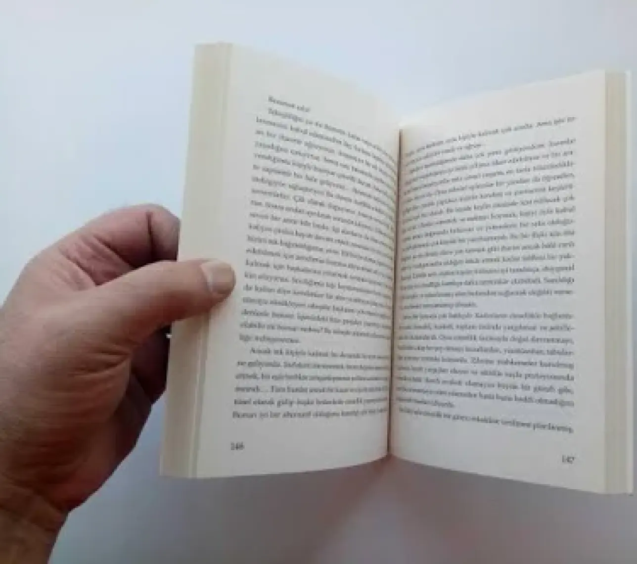 Terapi Odasında İyileşen İlişkiler - Bahar Tezcan