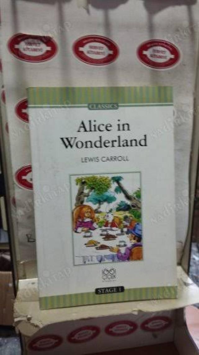 Alice's Adventures in Wonderland - Stage 1 - İngilizce Hikaye