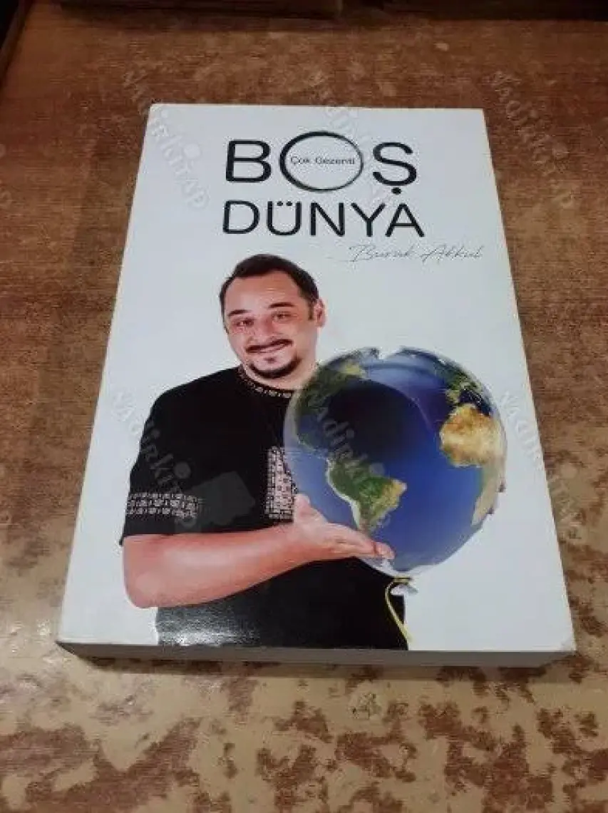 Çok Gezenti – Boş Dünya - Burak Akkul