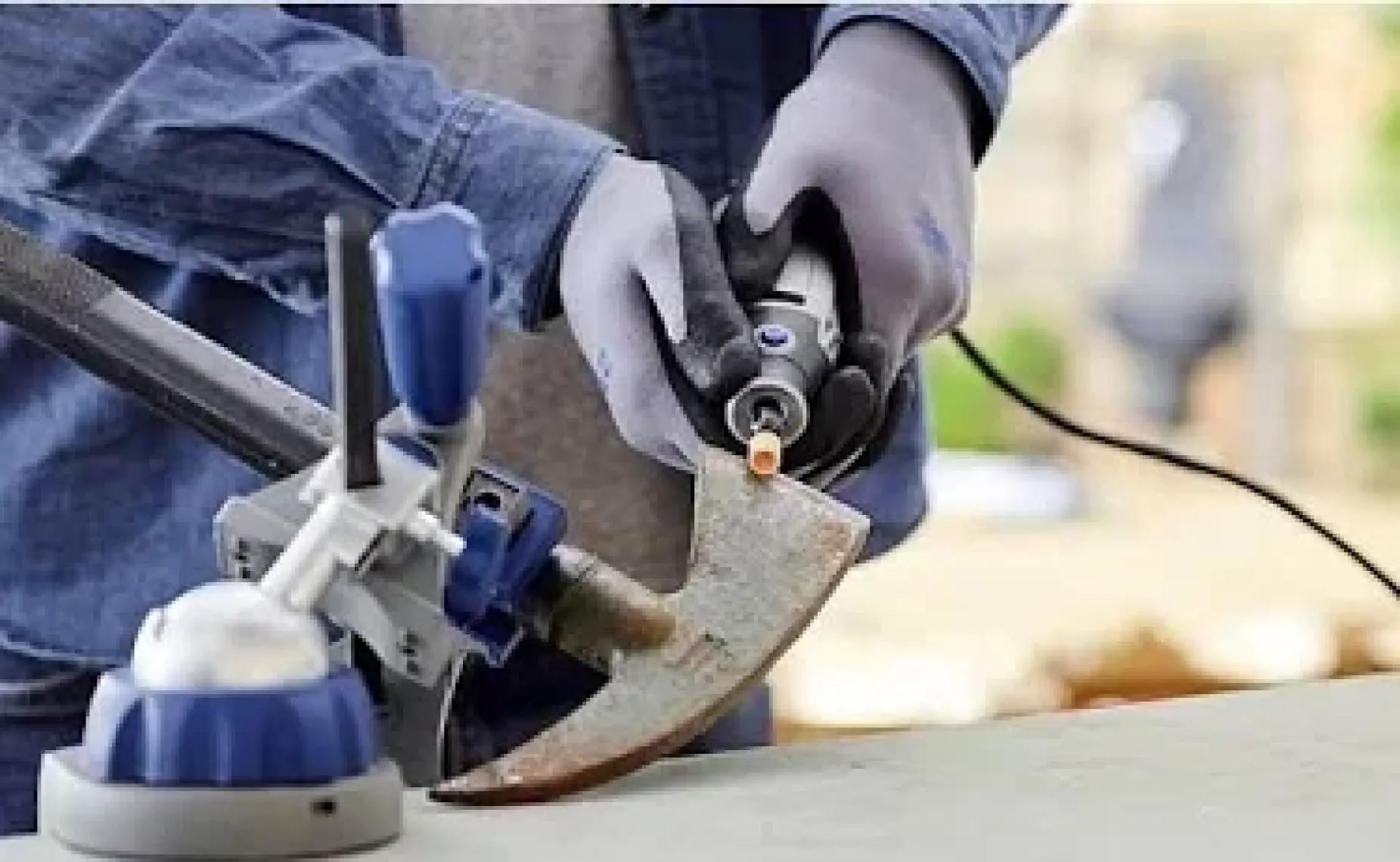 Dremel 3000-5 Gravür Makinası 130W 5 Aksesuar