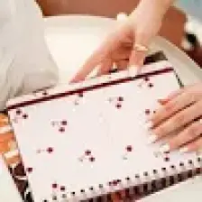 Matt Notebook 17X24 cm Lastikli Spiralli Sert Kapak Not Defteri Noktalı Kiraz