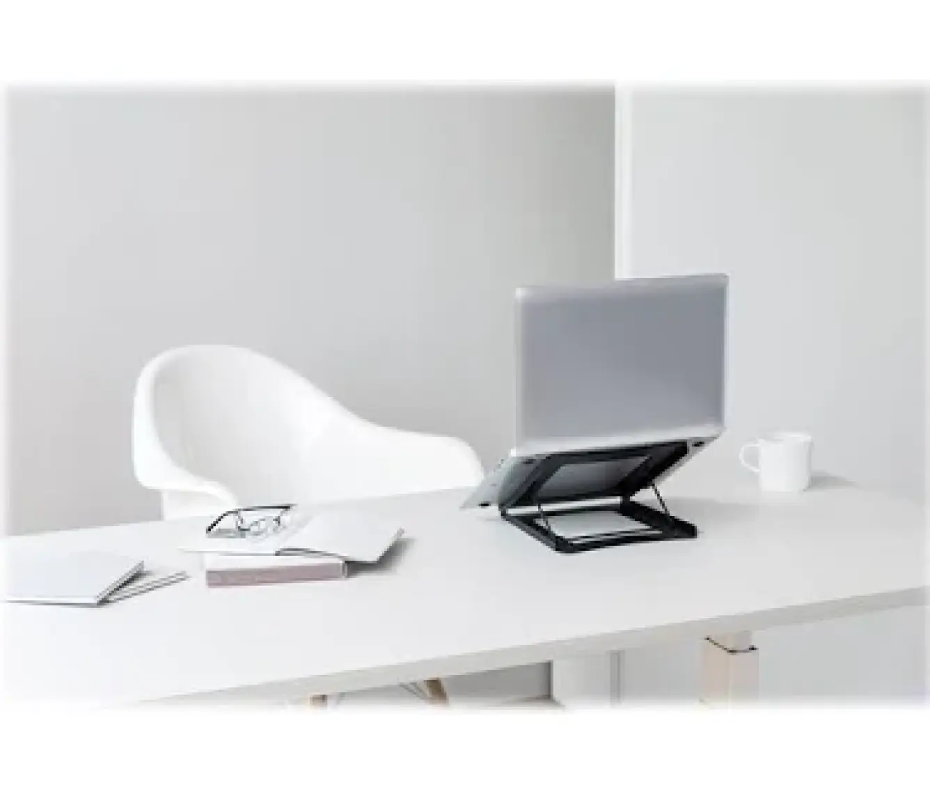 Katlanabilir Çelik Dizüstü Bilgisayar/Tablet Standı<br>Foldable Steel Laptop/Tablet Stand with 5 Adjustment Positions