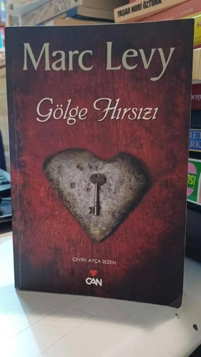 Gölge Hırsızı - Marc Levy