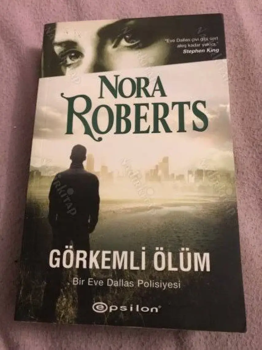 Görkemli Ölüm - Nora Roberts