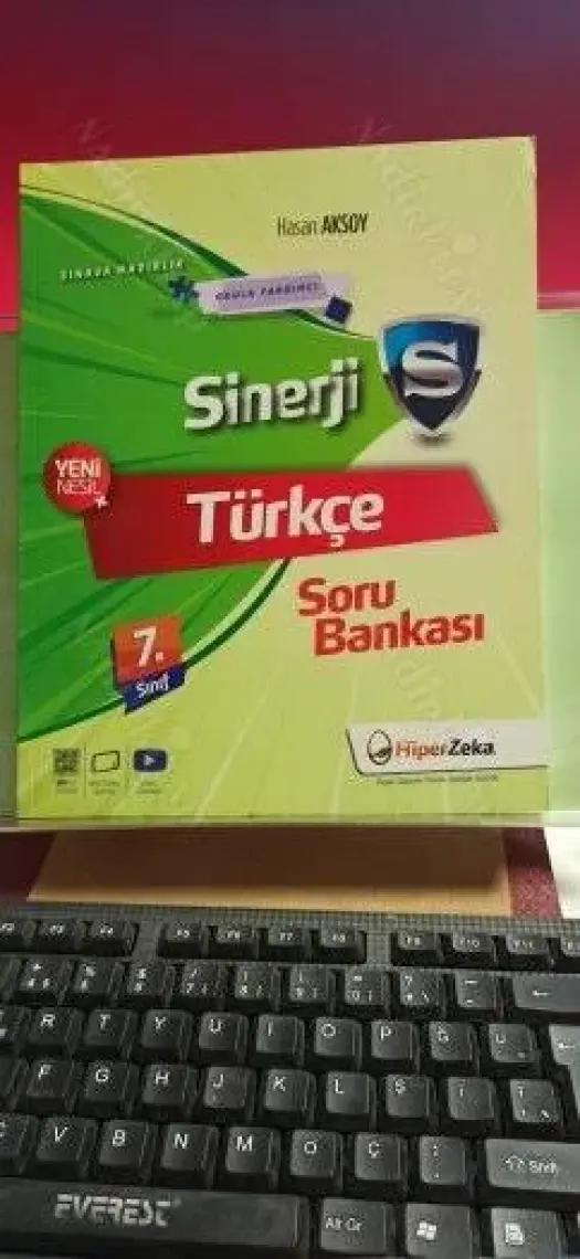 Hiper Zeka Yayınları 7. Sınıf Sinerji Türkçe Soru Bankası