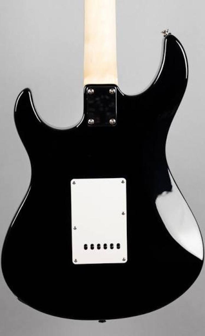 Yamaha Pacifica 012 Elektro Gitar (Black)