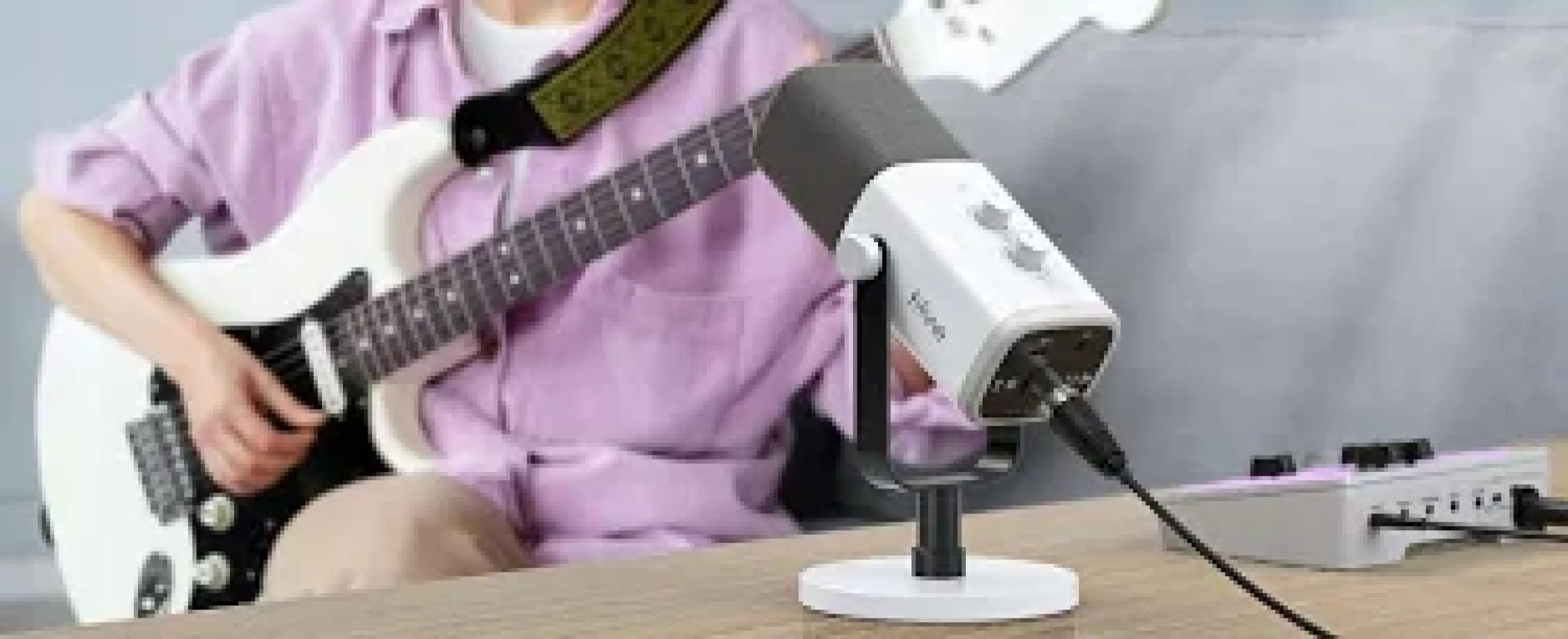 Fifine Am8 XLR/USB Rgb Beyaz Dinamik Bilgisayar Oyuncu Yayıncı Mikrofonu