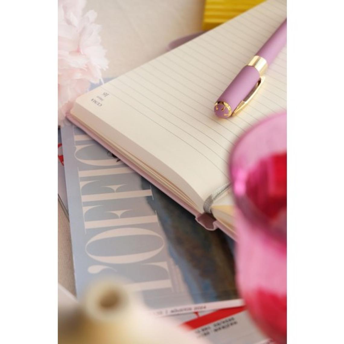 Victoria's Journals Classic 2025 Günlük Ajanda 13X21 cm Sert Kapak Ivory 70GR.