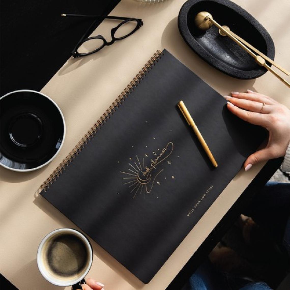 Paperora Süresiz Haftalık Spiralli Masaüstü Planlayıcı 24X34 cm - Desk Planner Siyah