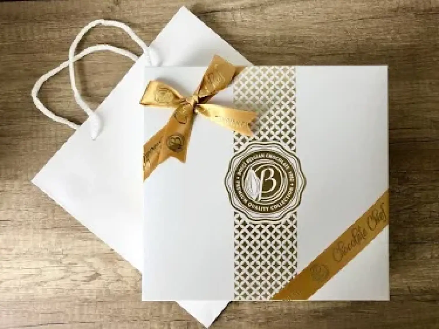 Diamond Beyaz Hediye Çikolata Kutu 290g