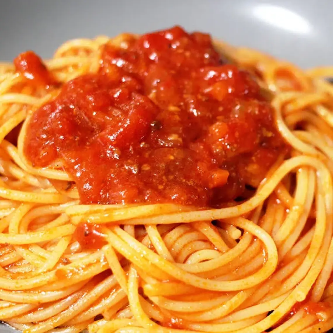 Barilla Basilico Domates Fesleğenli Makarna Sosu 400 gr