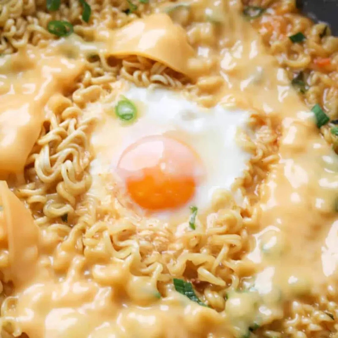Samyang Buldak Cheese Hot Chicken Flavor 140 G