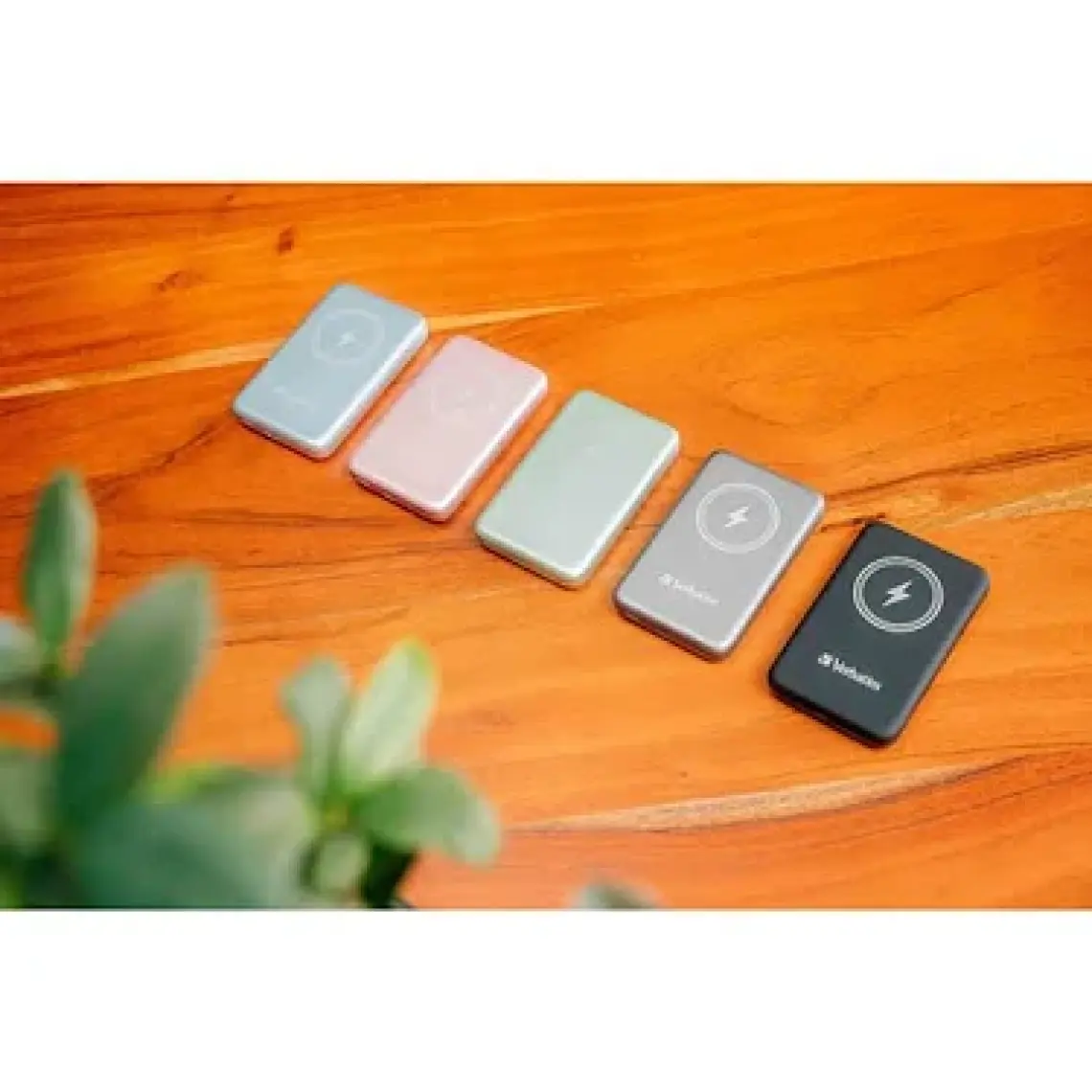 Verbatim Magsafe 10000 Mah Manyetik Kablosuz Powerbank Verbatim 10000MAH Manyetik Kablosuz Şarj - Pembe