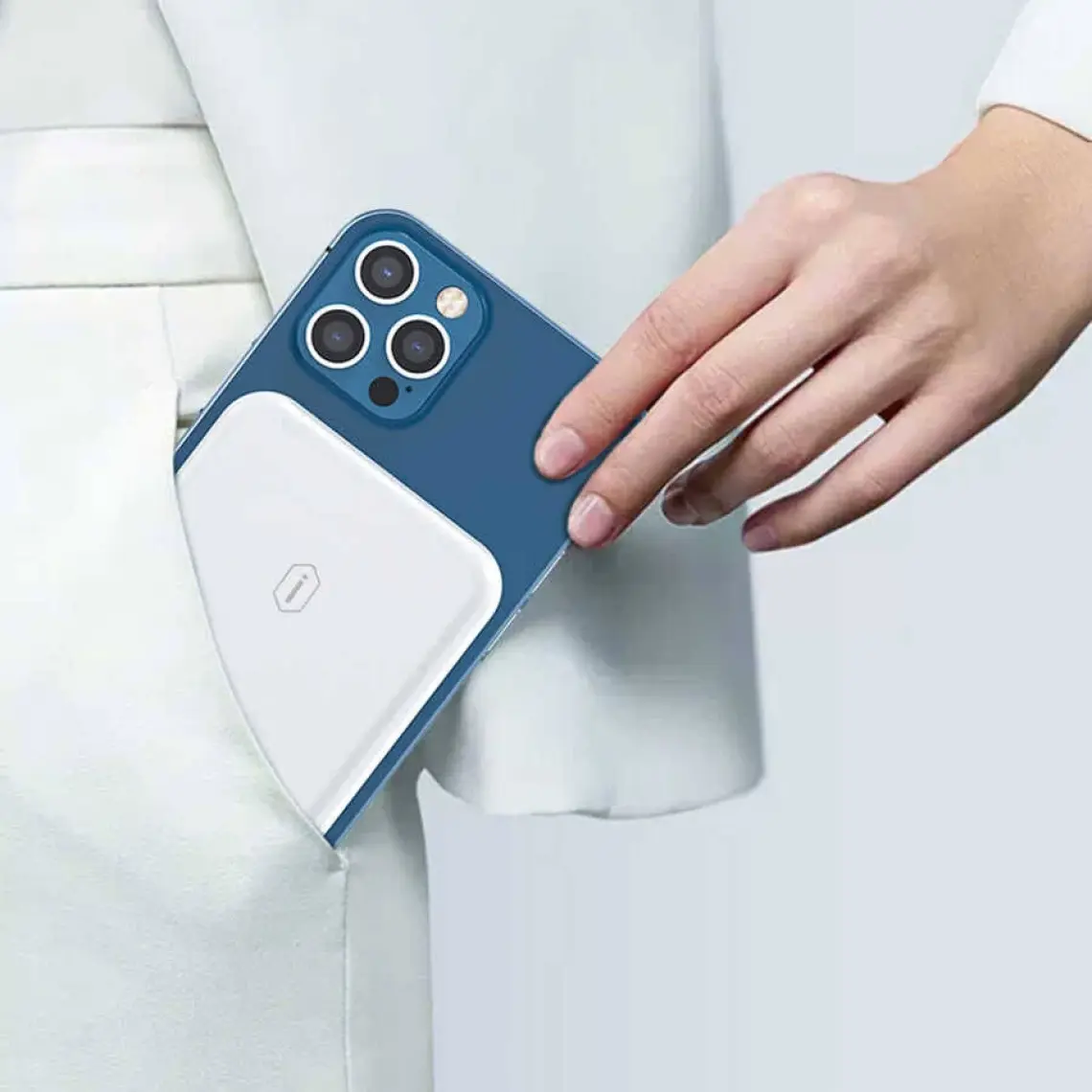 Wiwu SC5000A 5000 Mah Magsafe Powerbank 15W Kick Standlı Kablosuz Magnetik Hızlı Şarj Cihazı