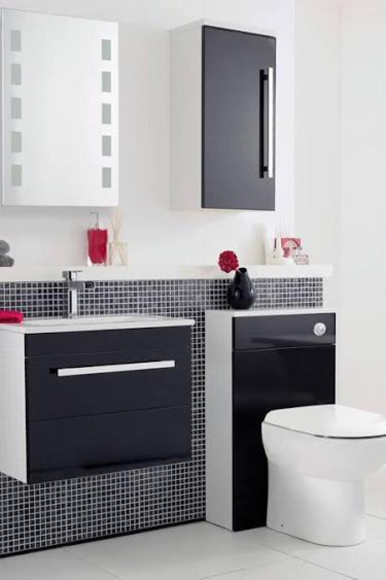 Parlak Siyah Kendinden Yapışkanlı Kaplama Folyosu 61 CM X 1 MT