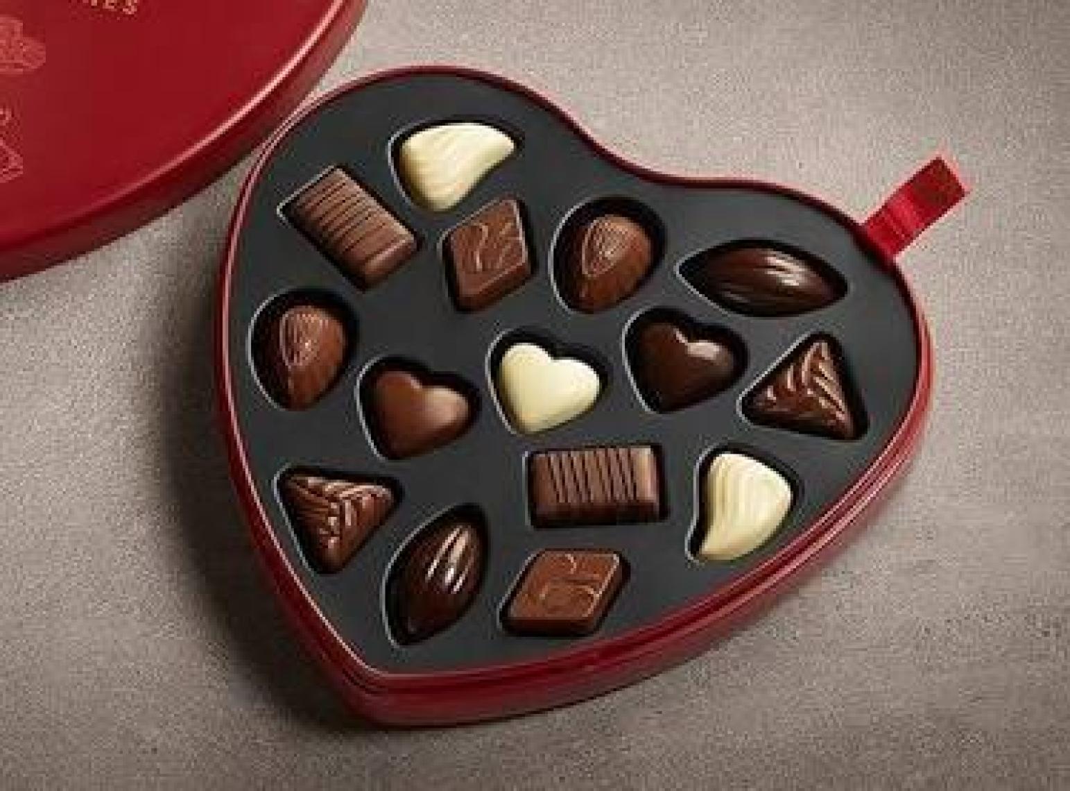 Luxury Pralines Çikolata Metal Kalp Kutu 160g Glutensiz