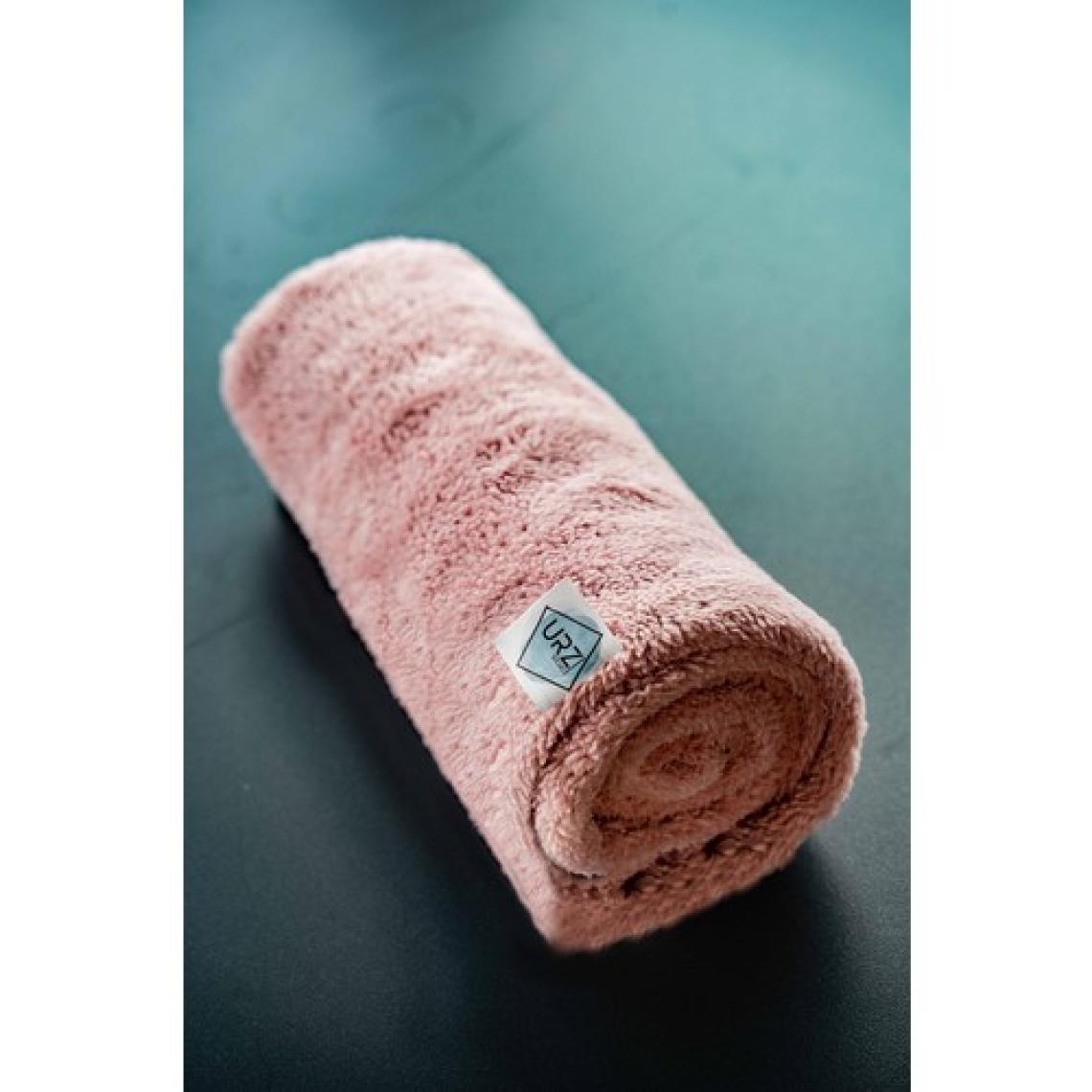 Urz Store Kedi ve Köpek Battaniyesi Welsoft Peluş Yıkanabilir 5 Renk 3 Boy Seçenekli
