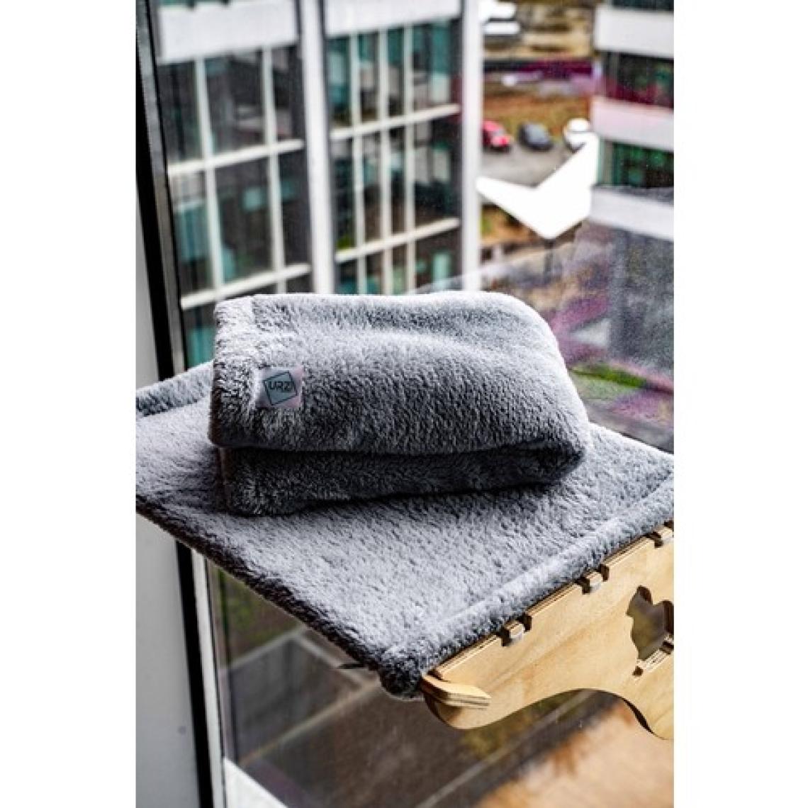 Urz Store Kedi ve Köpek Battaniyesi Welsoft Peluş Yıkanabilir 5 Renk 3 Boy Seçenekli