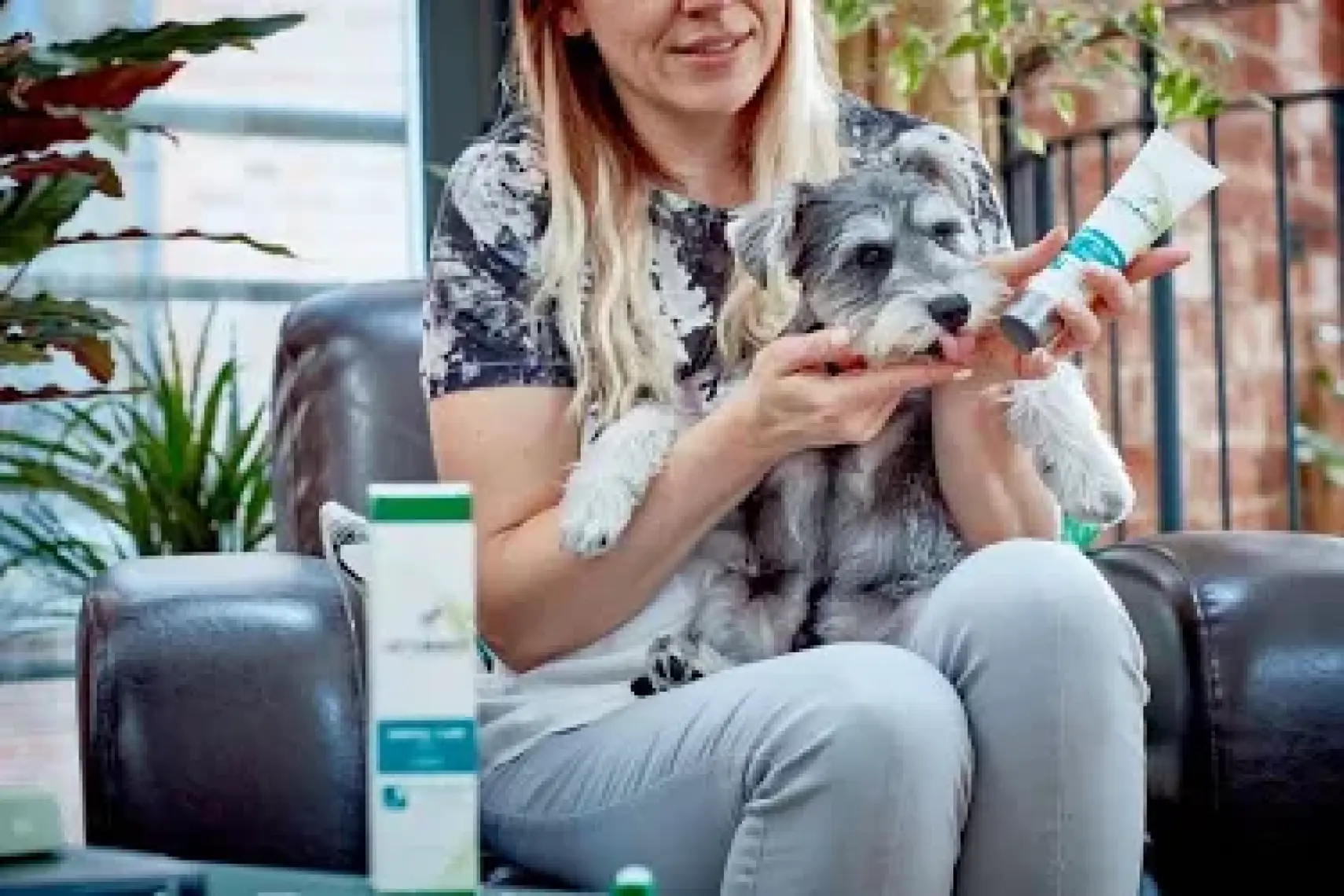 Aloe Vera Ve Nane Özlü Köpek Diş Macunu 100 gr