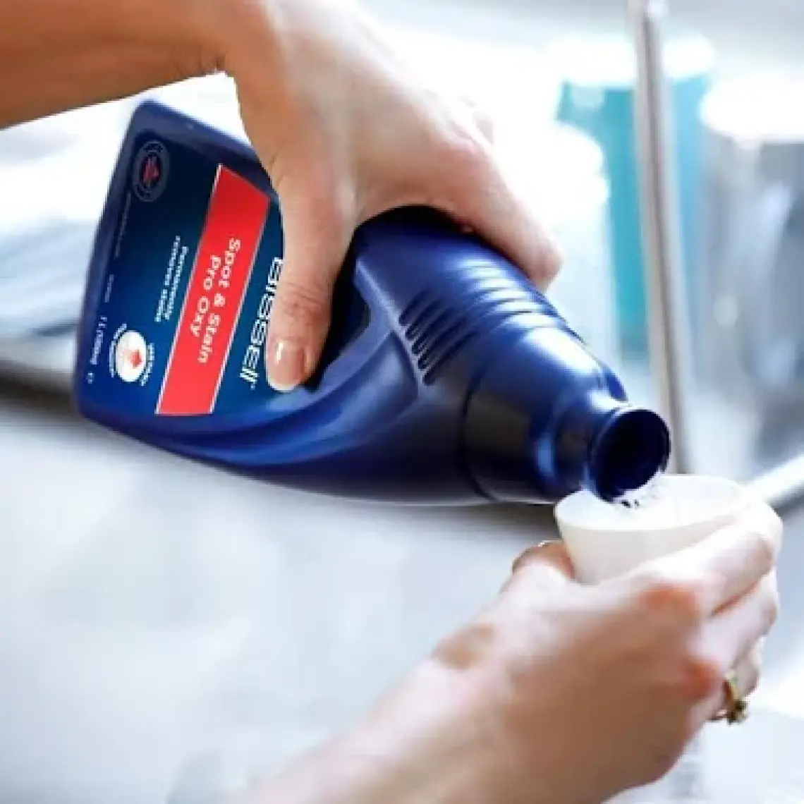Bissell Spot & Stain Pro Oxy Portable Halı Yıkama  Makinelerine Uygun Deterjan 1 lt