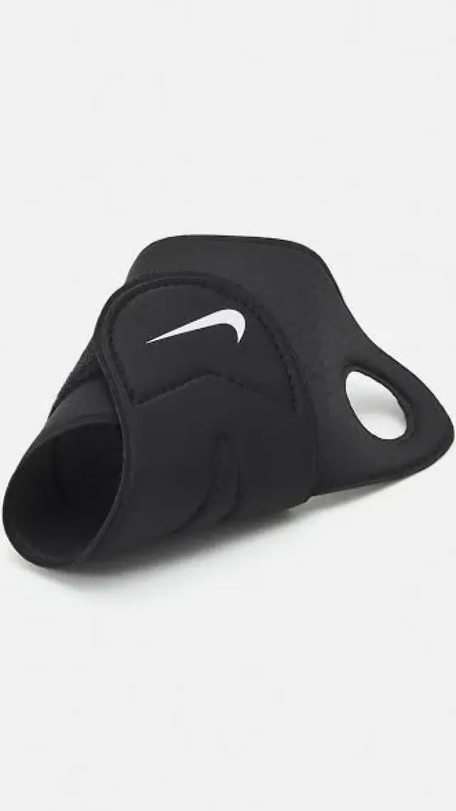 Nike Pro Wrist And Thumb Wrap 3.0 Unisex El Bilekliği N.100.0679.010.OS-Siyah