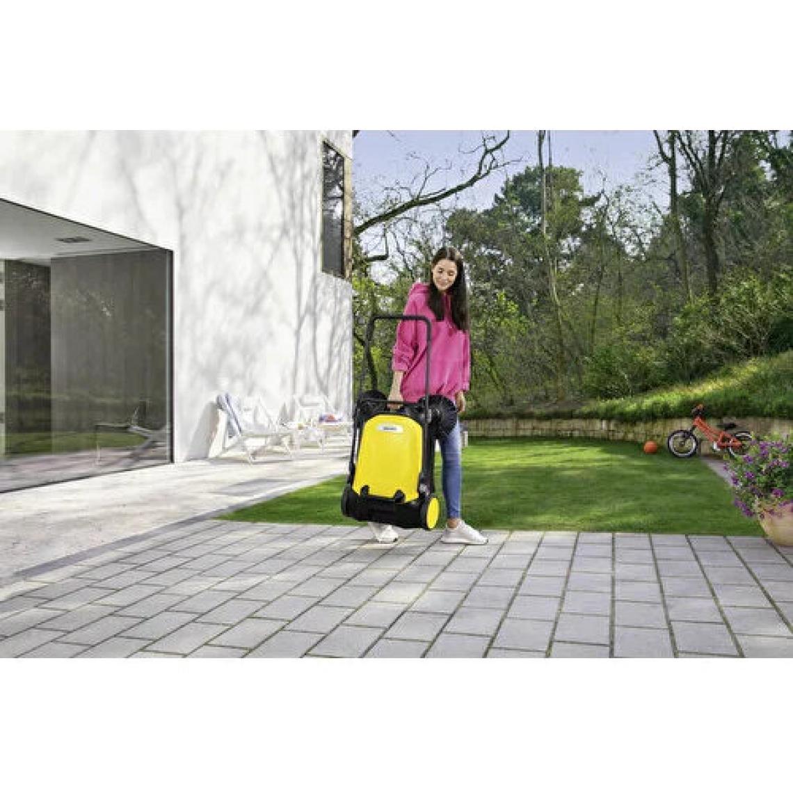 Karcher S 4 Mekanik Dış Alan Süpürücü 20 lt