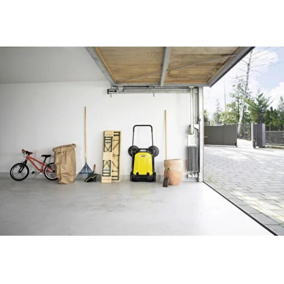 Karcher S 4 Mekanik Dış Alan Süpürücü 20 lt