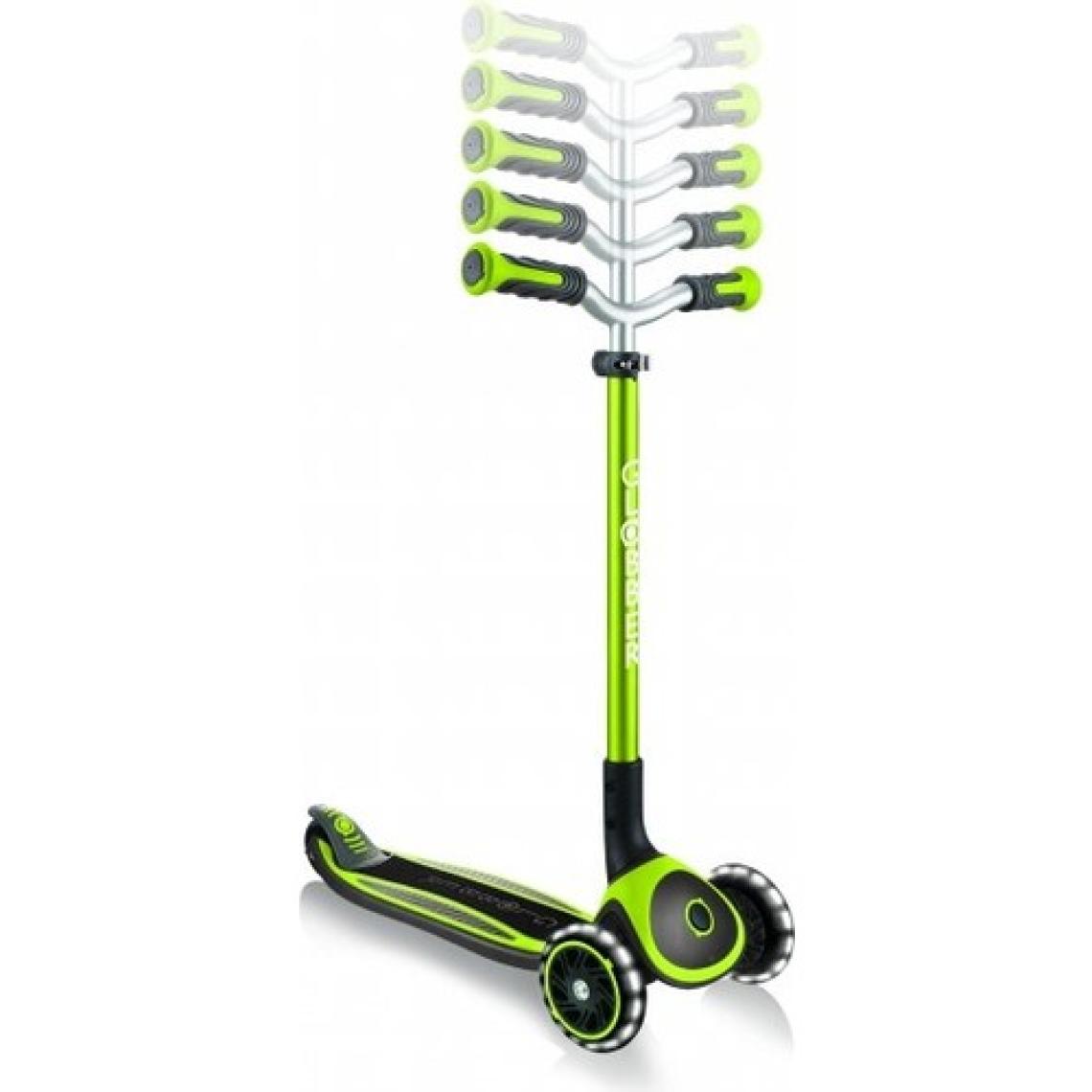Globber Master Yeşil 3 Tekerlekli Işıklı Çocuk Scooter