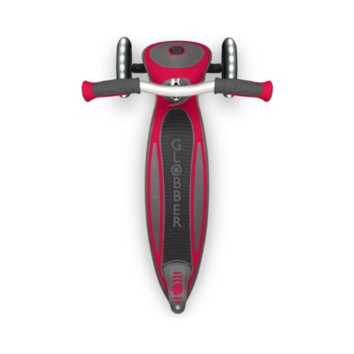 Globber Master Kırmızı 3 Tekerlekli Işıklı Çocuk Scooter