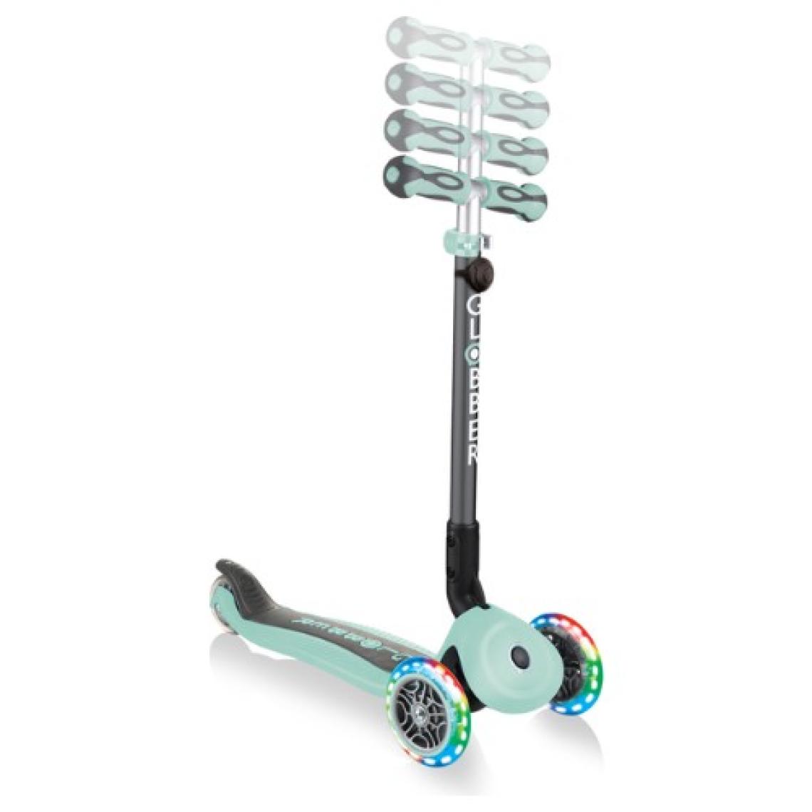 Globber Go Up Deluxe Mint 3 Tekerlekli Oturaklı Işıklı Çocuk Scooter
